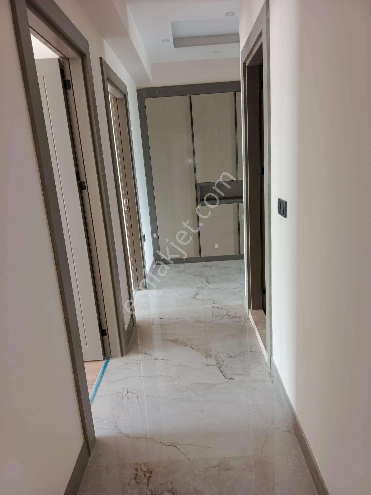 Menemen Koyunderede Havuzlu Lüx Sitede Arakat 3+1 Daire L-24 - Görsel 11