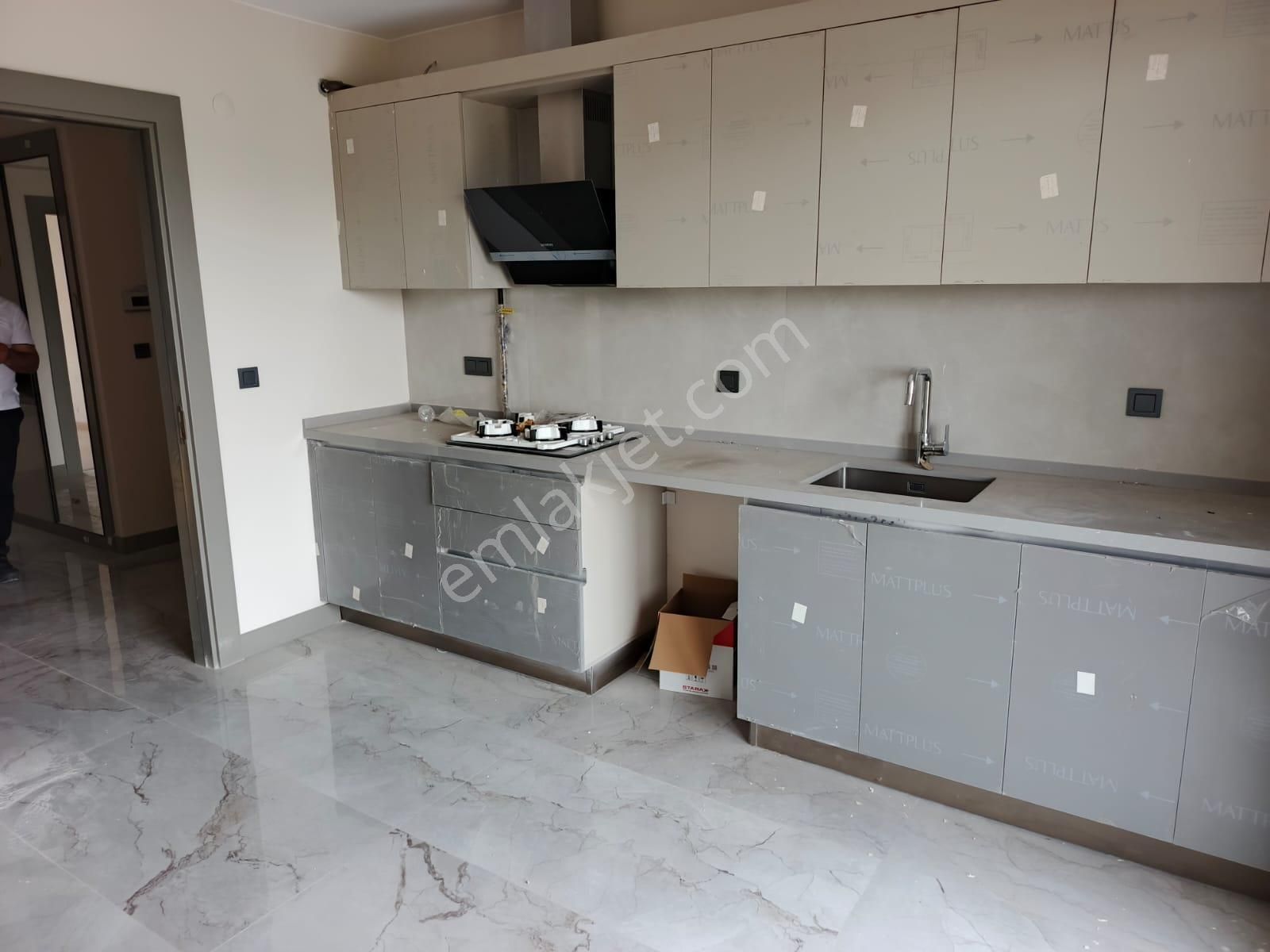 Menemen Koyunderede Havuzlu Lüx Sitede Arakat 3+1 Daire L-24 - Görsel 6