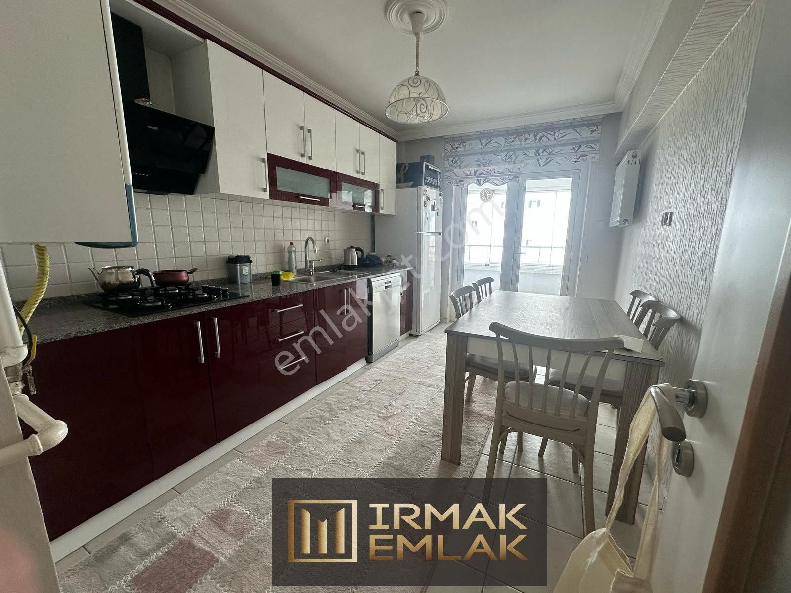Irmak Emlak- Bağlıca Satılık Merkezde Ferah Konforlu Ve Kullanışlı 4+1 Daire