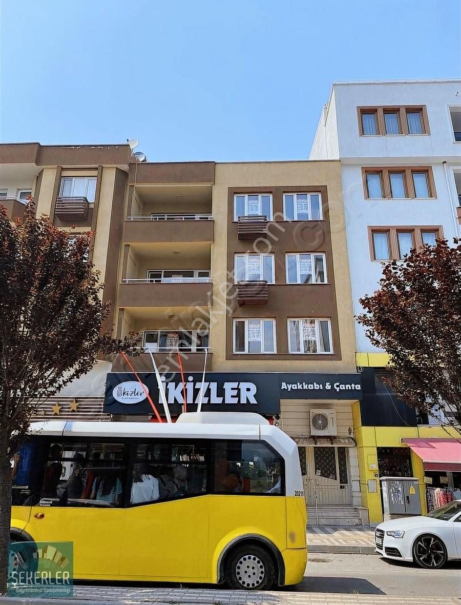 Şekerlerden Kestelin En Merkezi Caddesinde Kiralık Daire