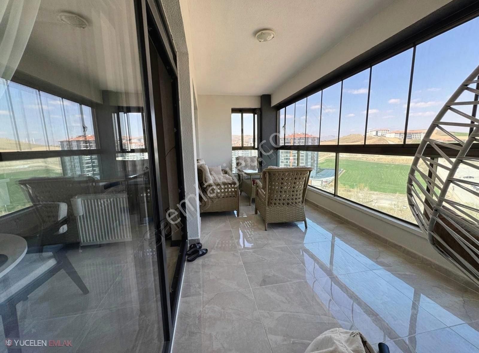 Yücelen Emlak'tan 4+1/11.kat K.otoparklı Full Yapılı Daire