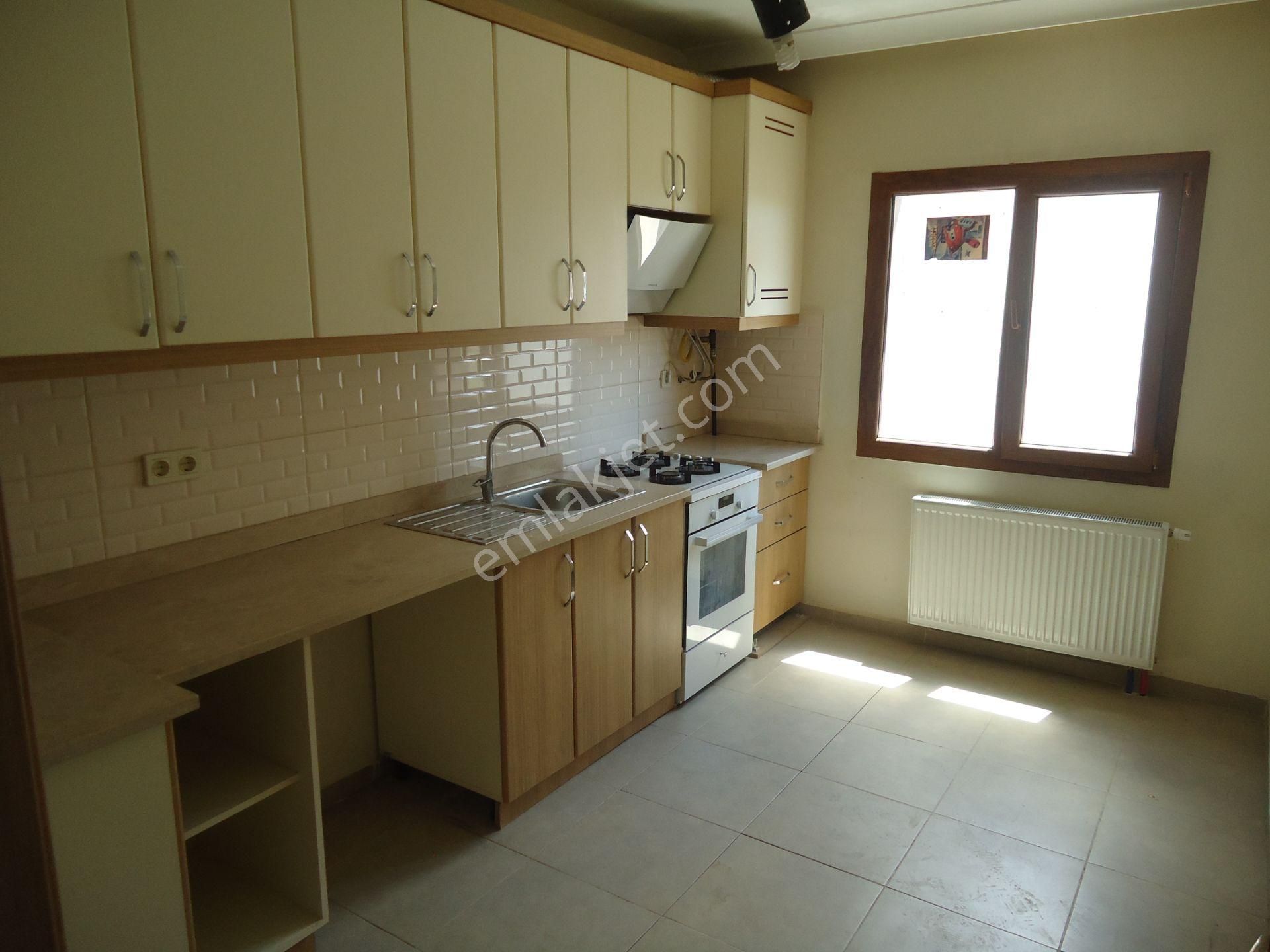 Krc'den Kısa Bloklarda Manzaralı Satılık 3+1 Daire