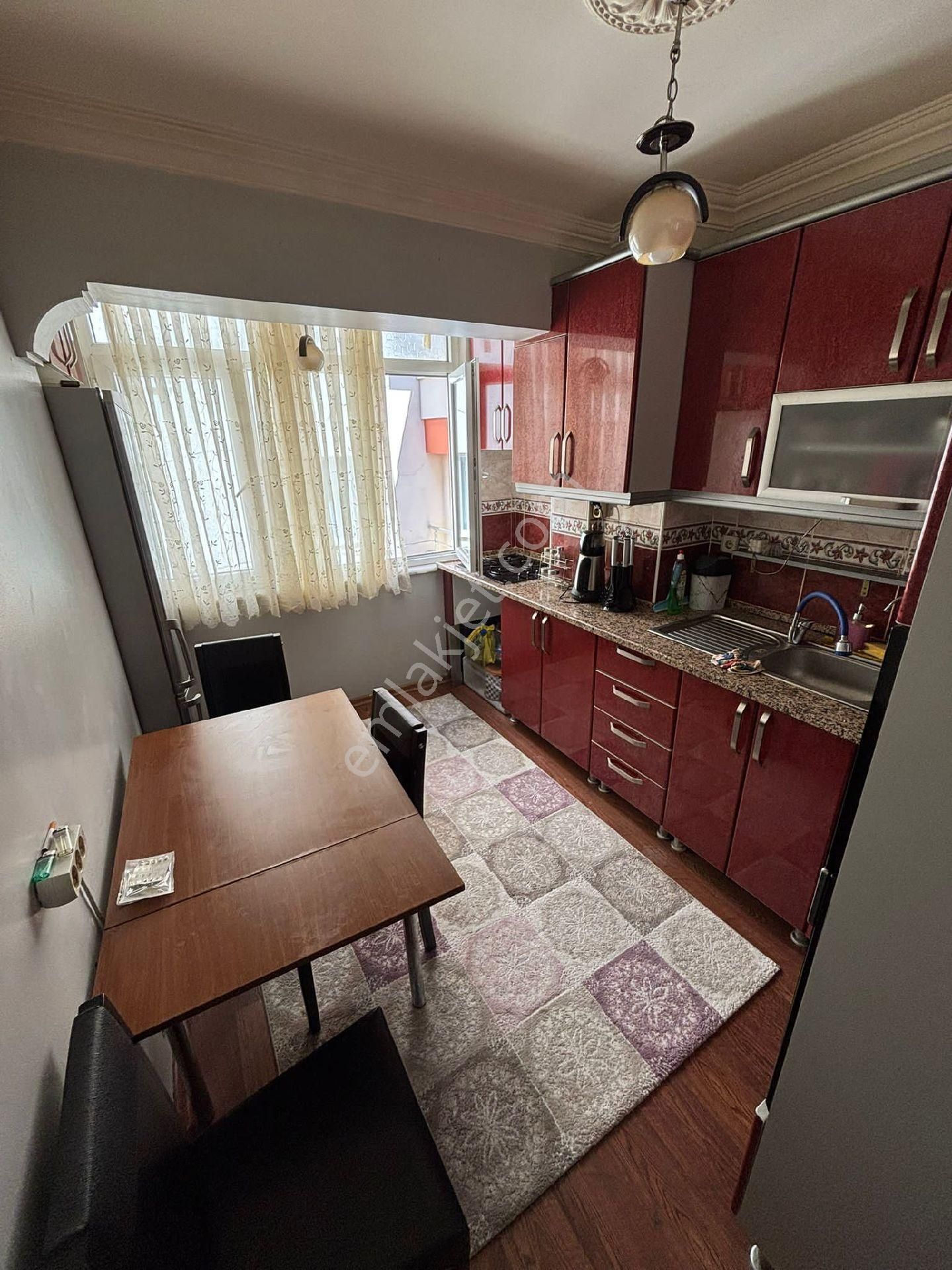 Karahanlı Gayrimenkul'den Manisa Yunusemre Uncubozköy Mahallesinde 3+1 115 M² Satılık Daire