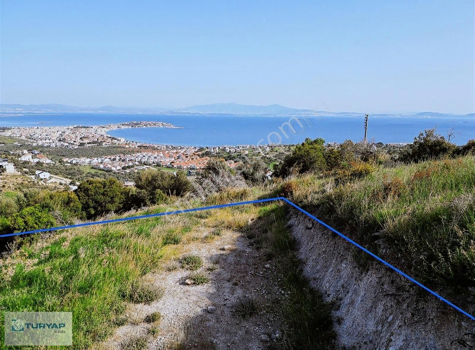 Çandarlı'da Deniz Manzaralı Villa İmarlı Arsa