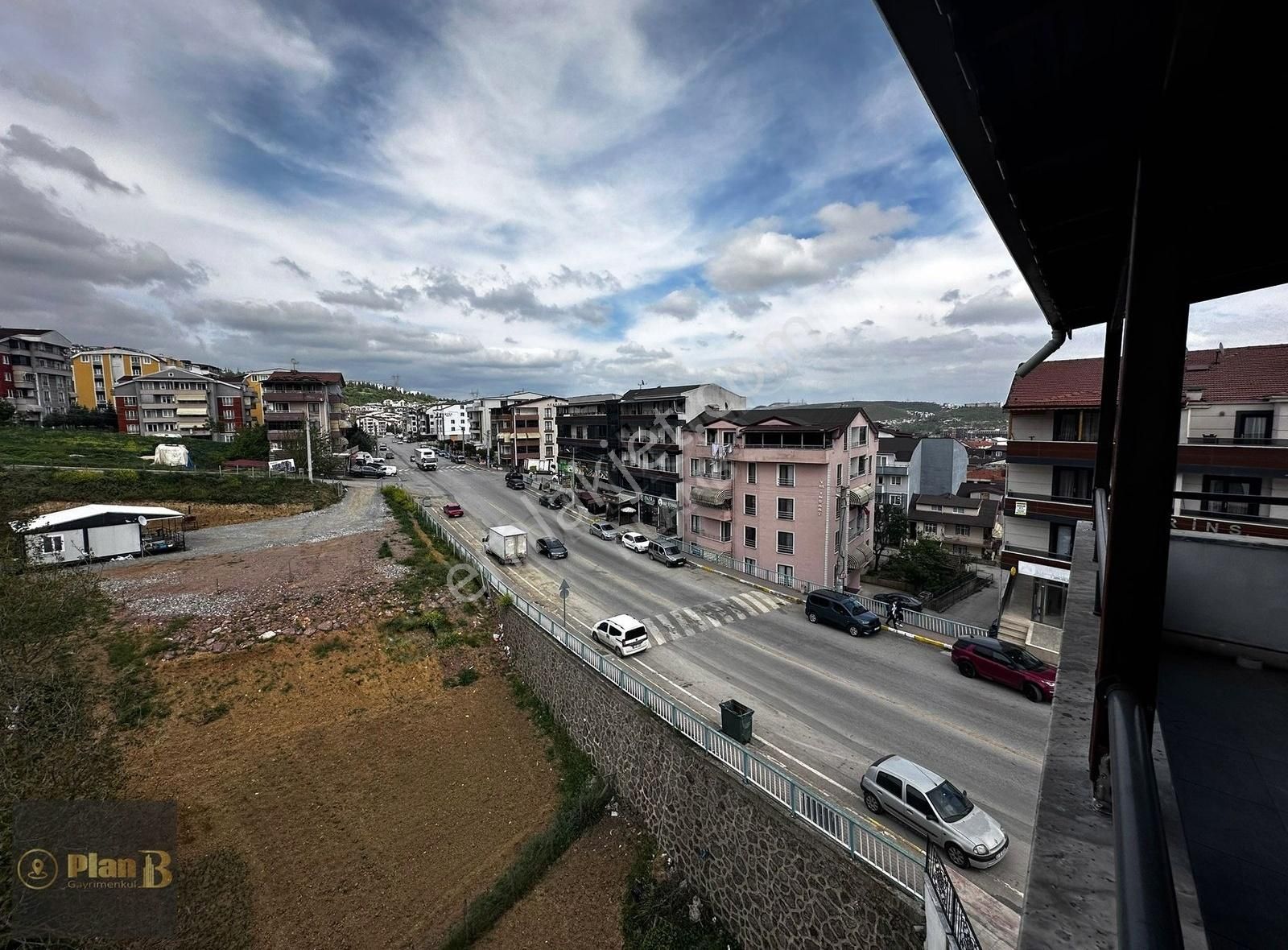Satılık 2+1 Çatı Dubleks Boğazova Caddesi Üzerinde