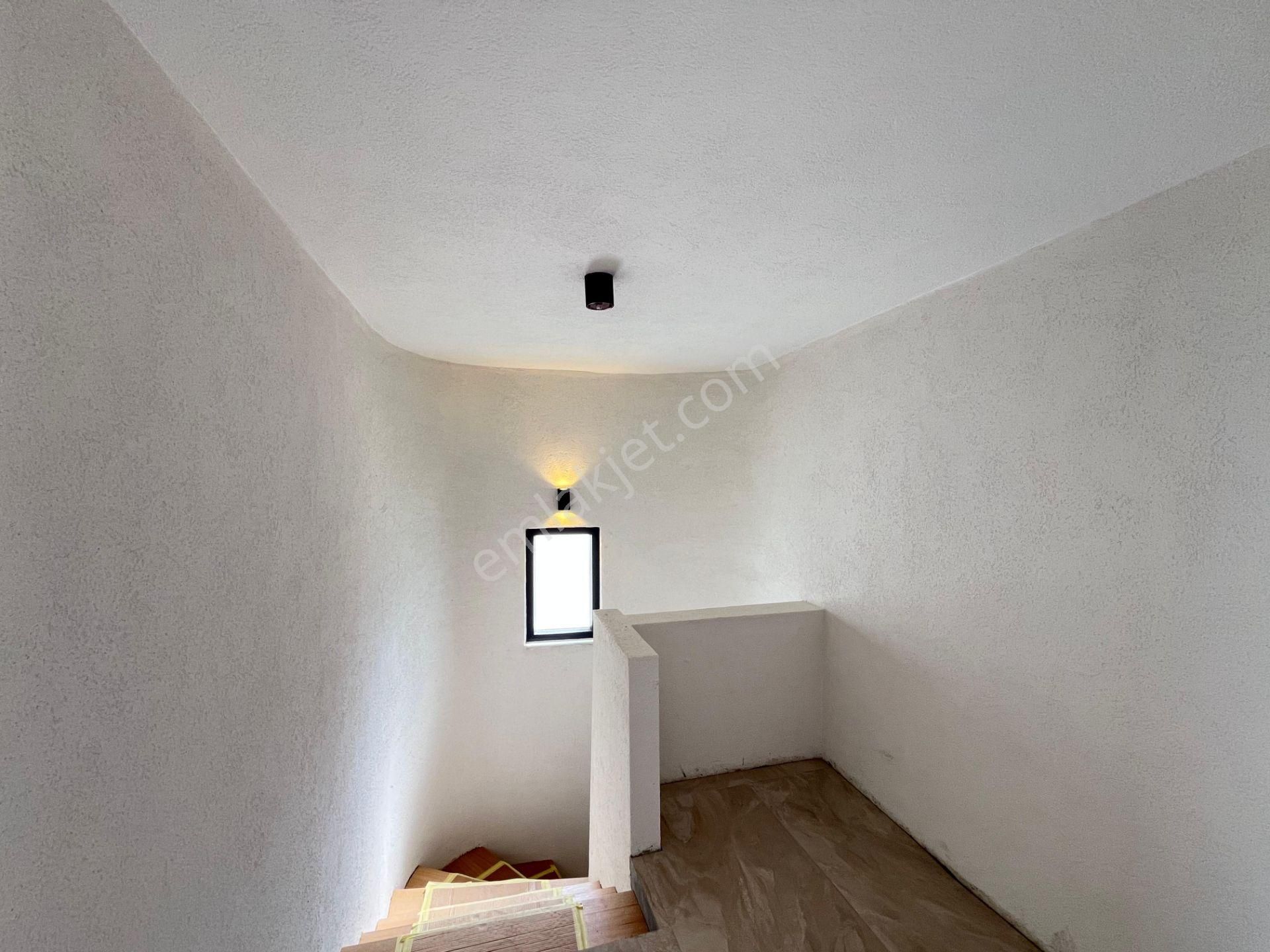 Bodrum Bitez'de Satılık Tam Müstakil Renove Edilmiş Villa - Görsel 24