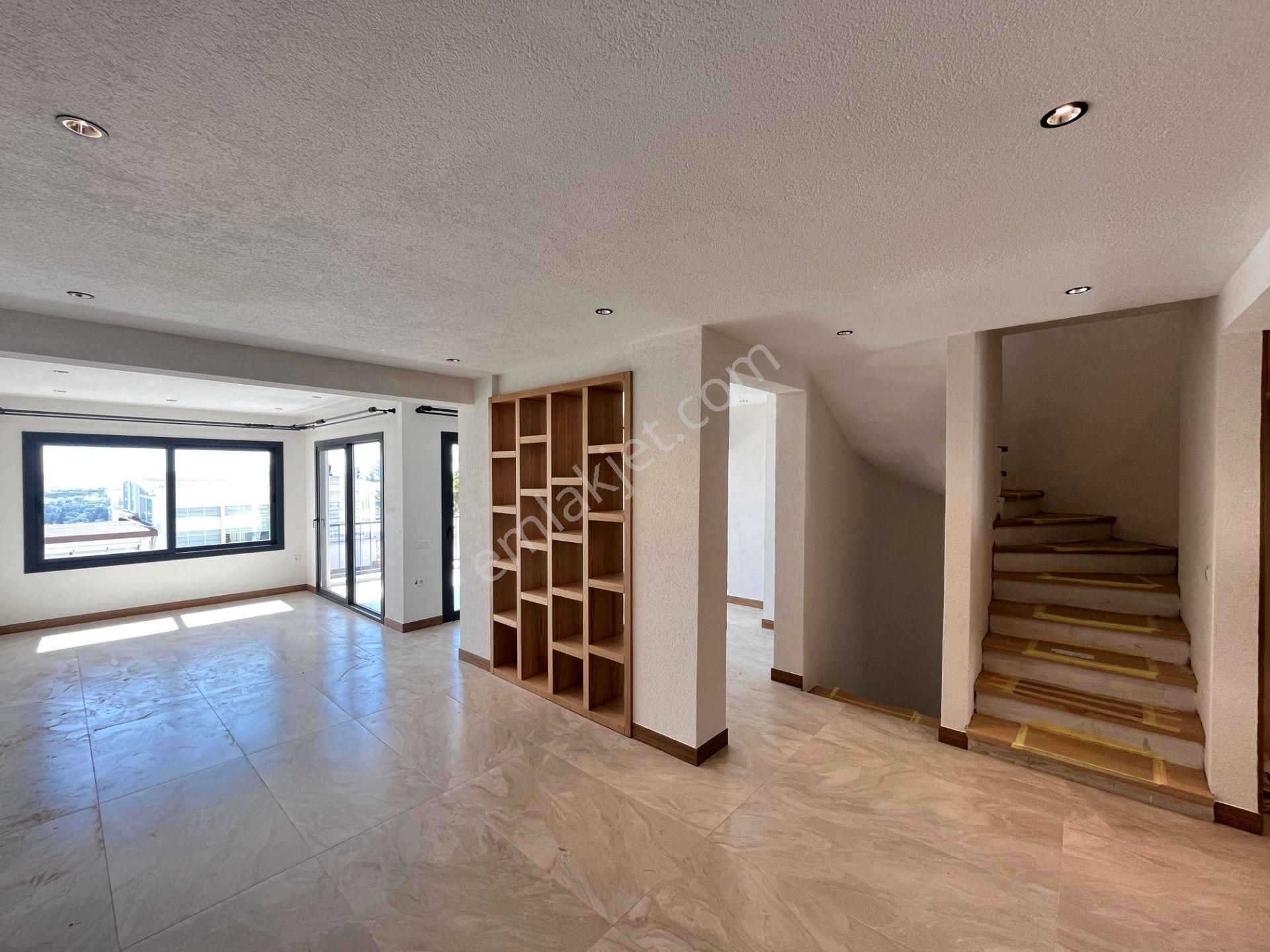 Bodrum Bitez'de Satılık Tam Müstakil Renove Edilmiş Villa - Görsel 3