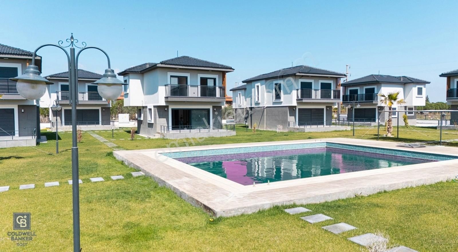 Çandarlıda Site İçinde , Havuzlu , Özel Otoparklı Müstakil Villa - Görsel 27