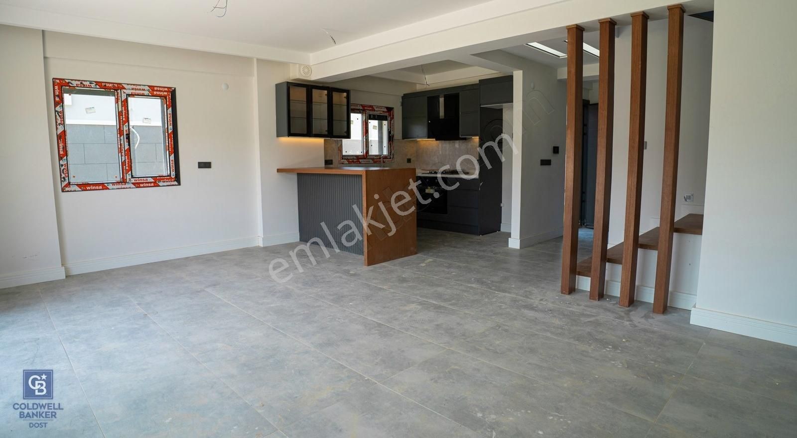 Çandarlıda Site İçinde , Havuzlu , Özel Otoparklı Müstakil Villa - Görsel 12