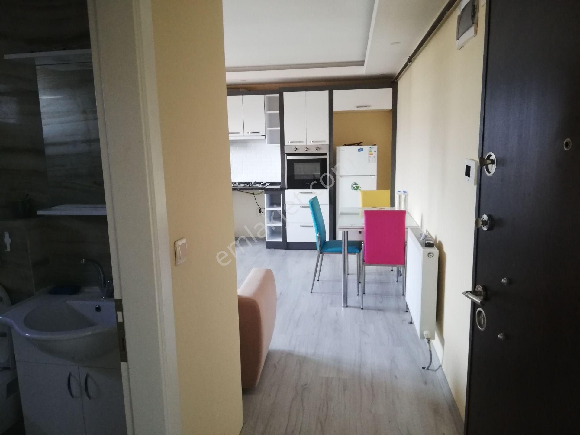 Çatmaca Aladağ Mahallesinde Eşyalı 1+1 Daire