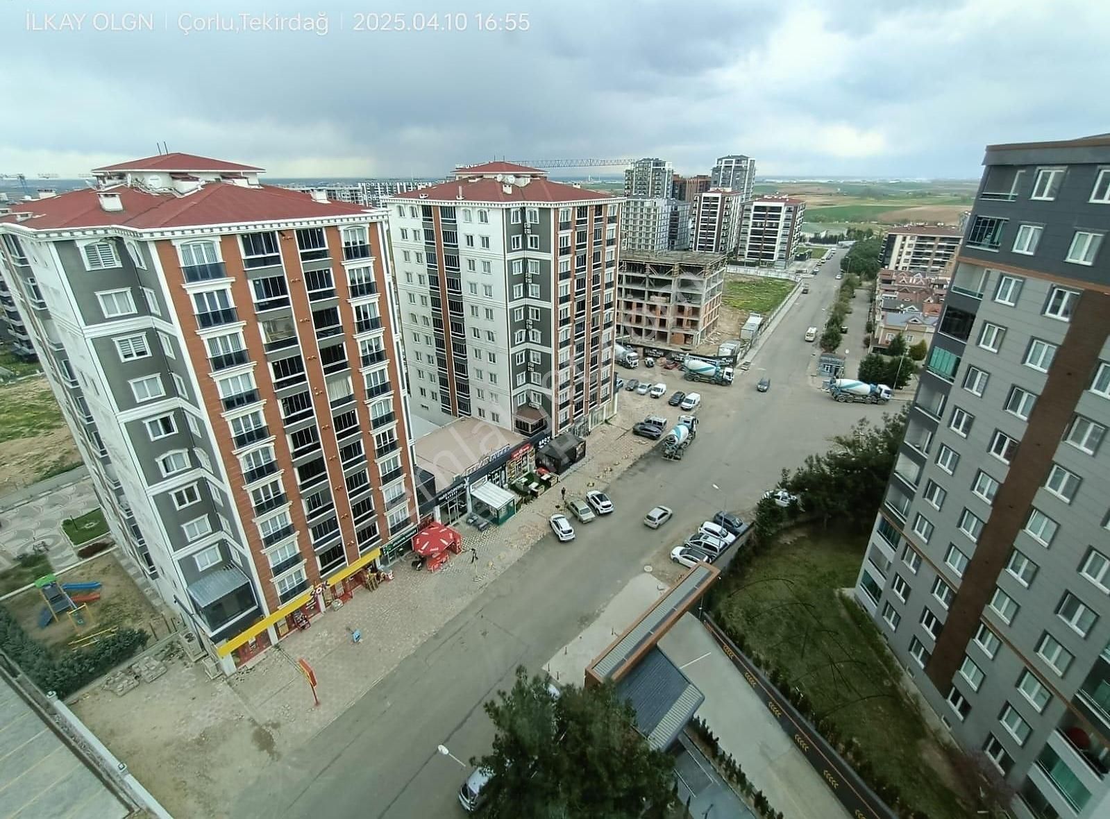 Brothersdan Hürriyet Mah.175m2 3+1 İskanlı Havuzlu Satılık Daire