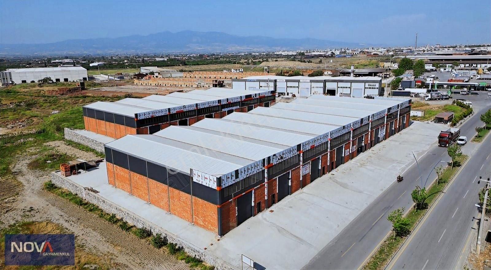 Manisa Turgutlu Eski Manisa Yolunda Ticari Dükkan Ve Depolar