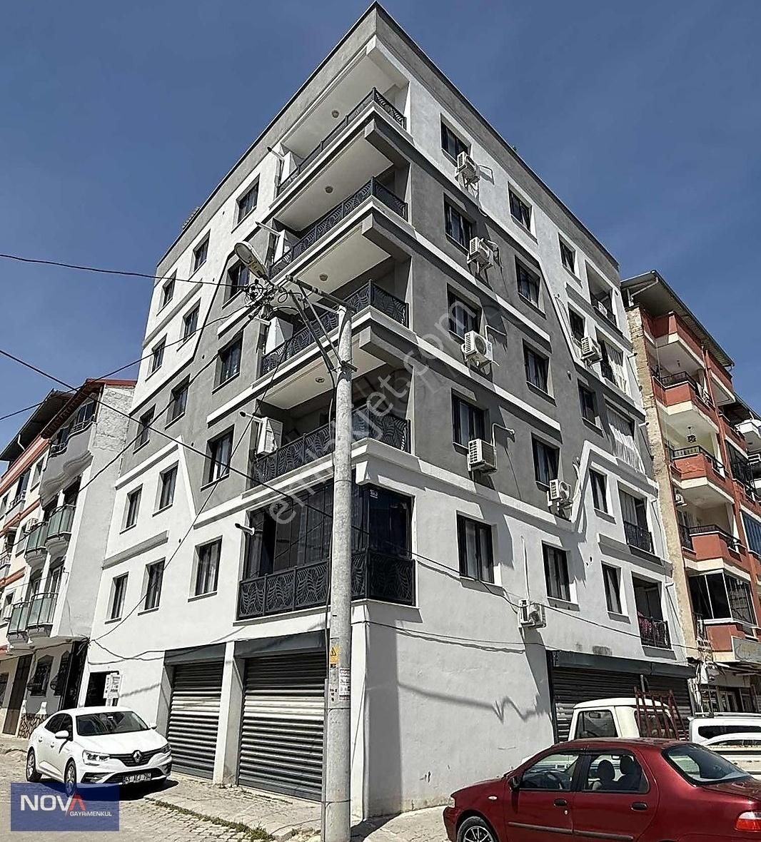 Nova'dan Dutluyol Manzaralı Otoparklı Çatı Dubleksi