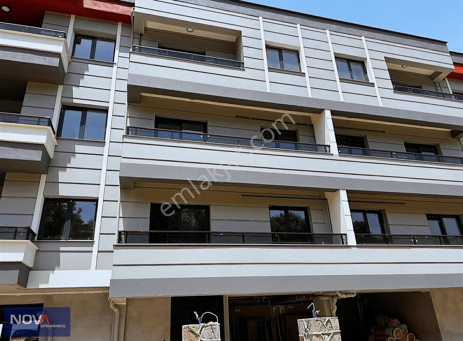 Turgutlu Ergenekon Mh. Eşyalı Satılık 1+1 Daire