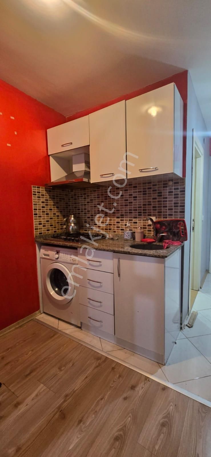 Karakaş Mahallesi C&c Rezidansta Eşyalı 1+0 Daire
