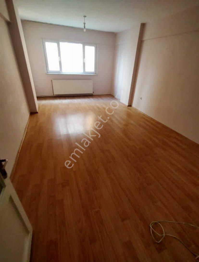 Delta’dan Denizköşkler’de 3+1 Sağlam Binada Kiralık Temiz Daire
