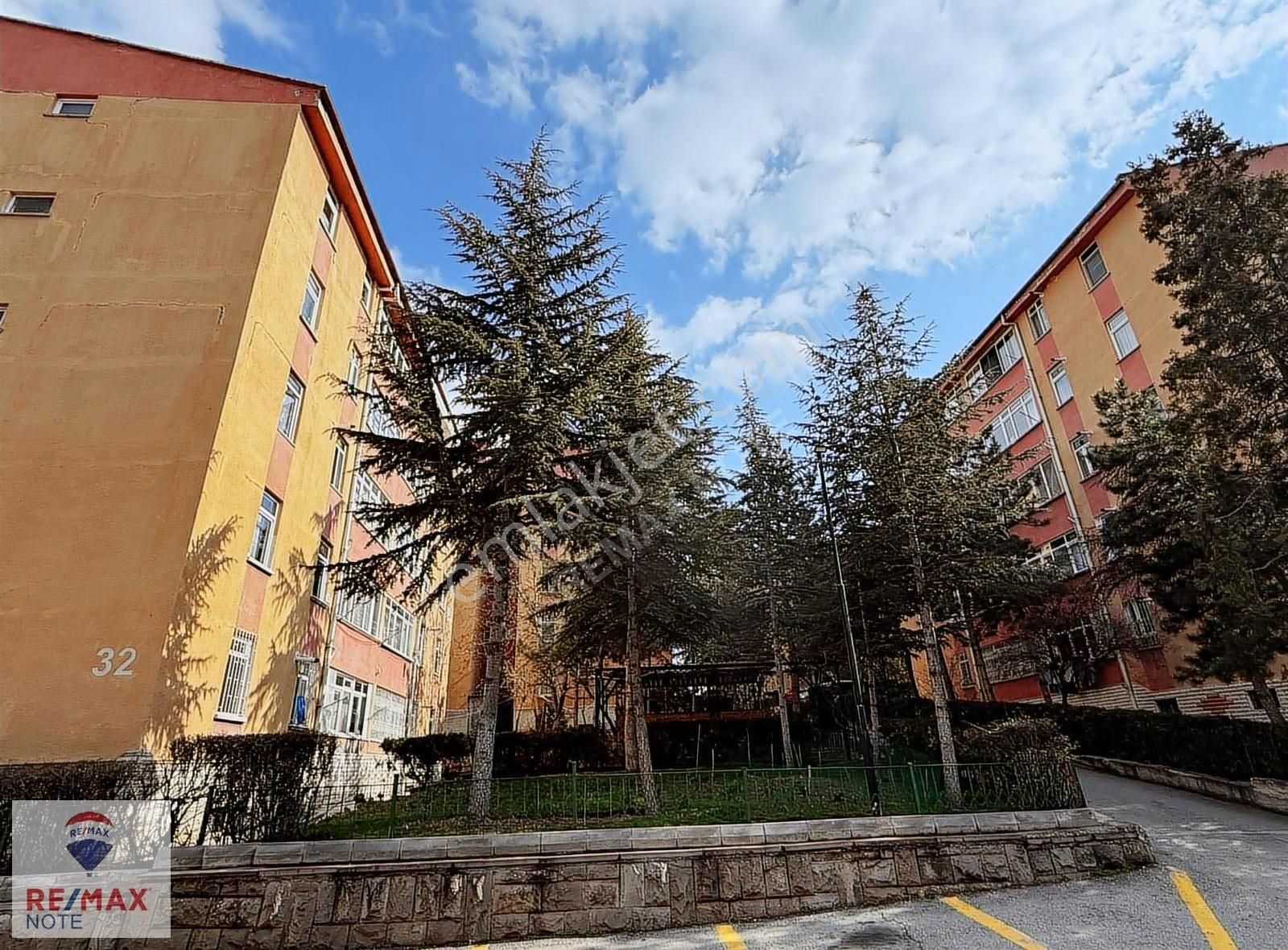 Batıkent Uğur Mumcu Mah. Harb-iş 3 Sitesi 2+1 Satılık Daire