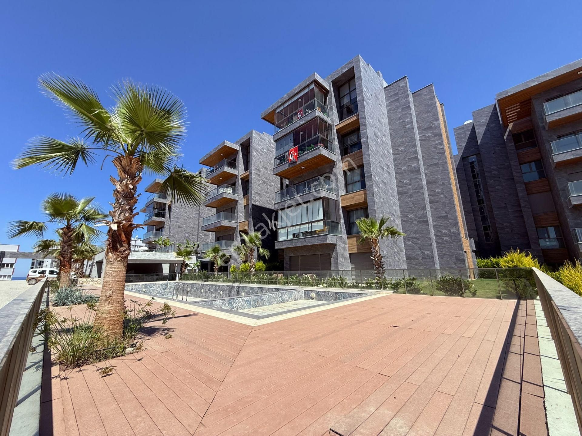 Ege Mahallesinde Satılık 3+1 Loft Deniz Manzaralı Sıfır Daire