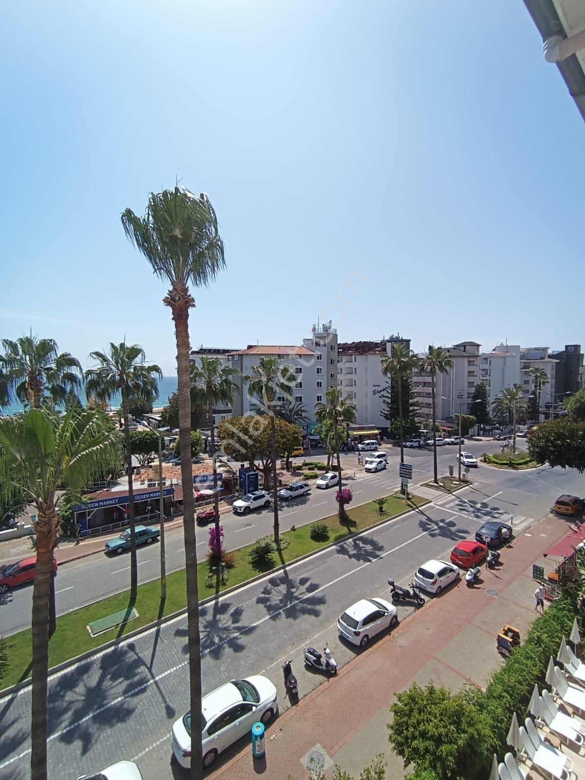 Kiralık 3+1 Daire – Alanya Merkez (grand Zaman Otel Karşısı)