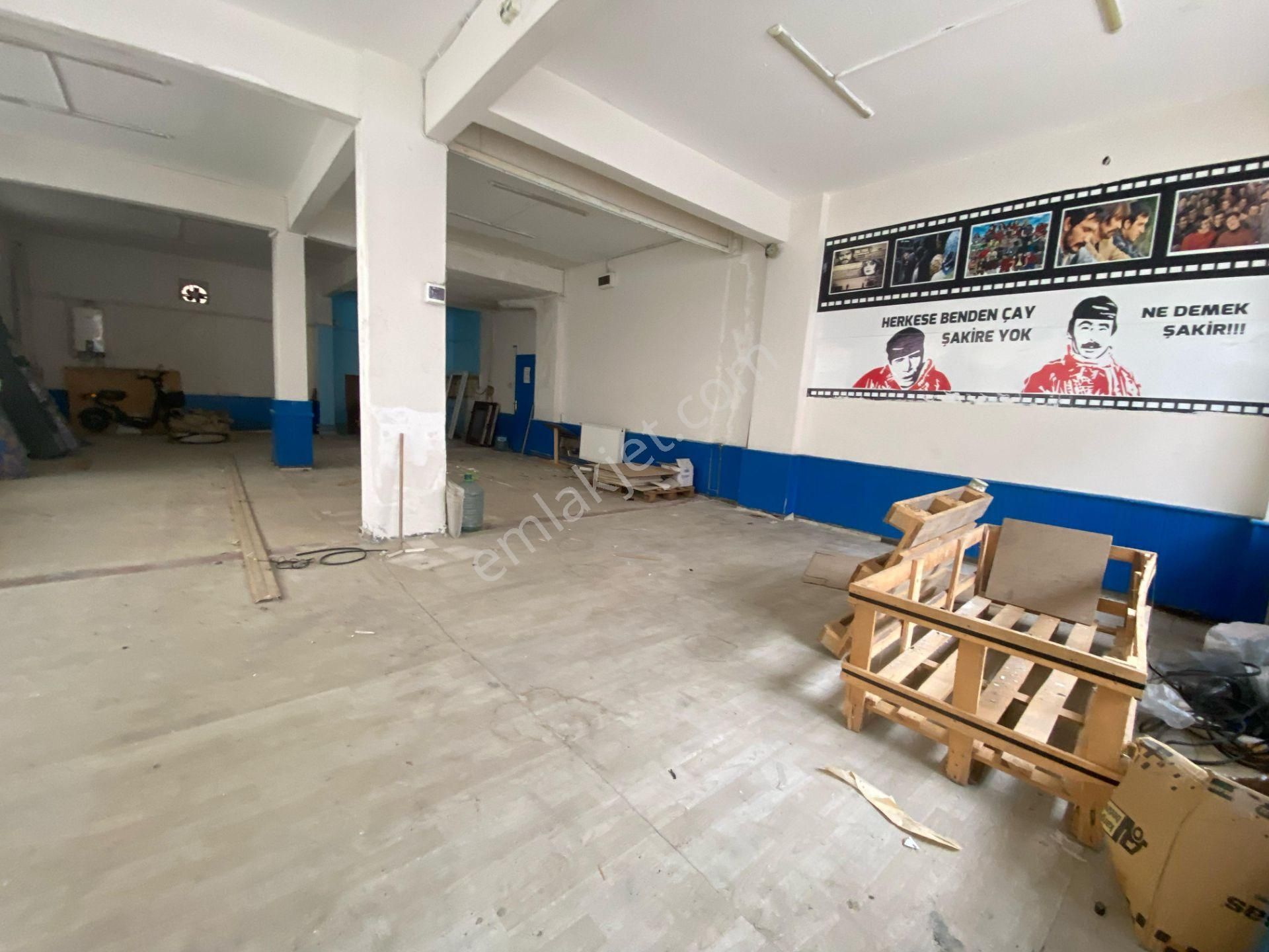 Kartal Soğanlıkta Kiralık Düz Giriş 100 M2 Net Dükkan