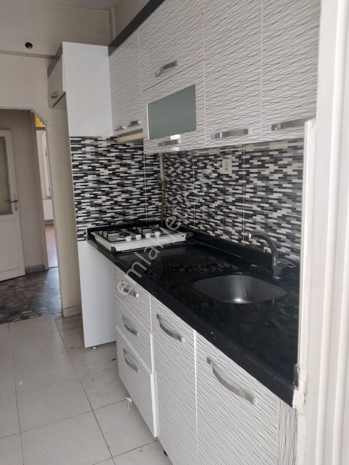 Şirinevler Mh 9 Sokakta Kiralık 2+1 5 Kat Kiralık Daire