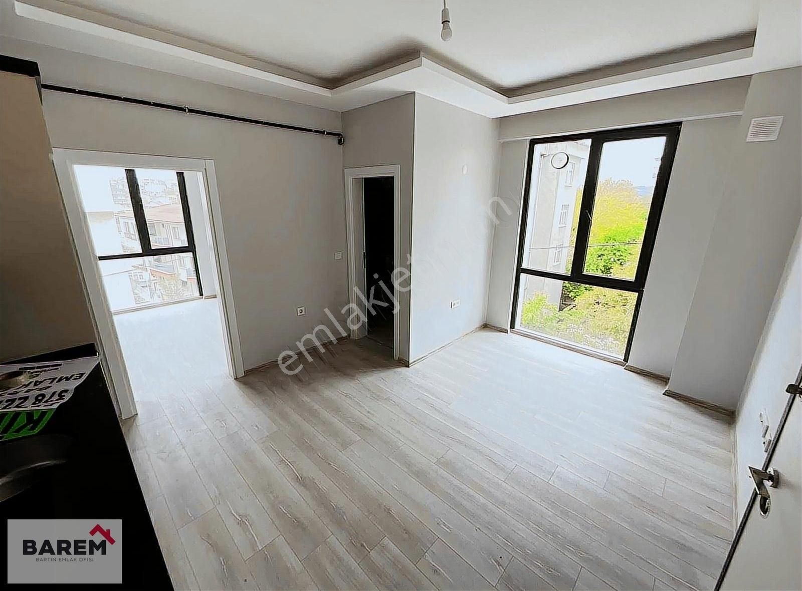 Kırtepe'de,merkezi Konumda,tabela Değeri Olan, 1+1, Sıfır,