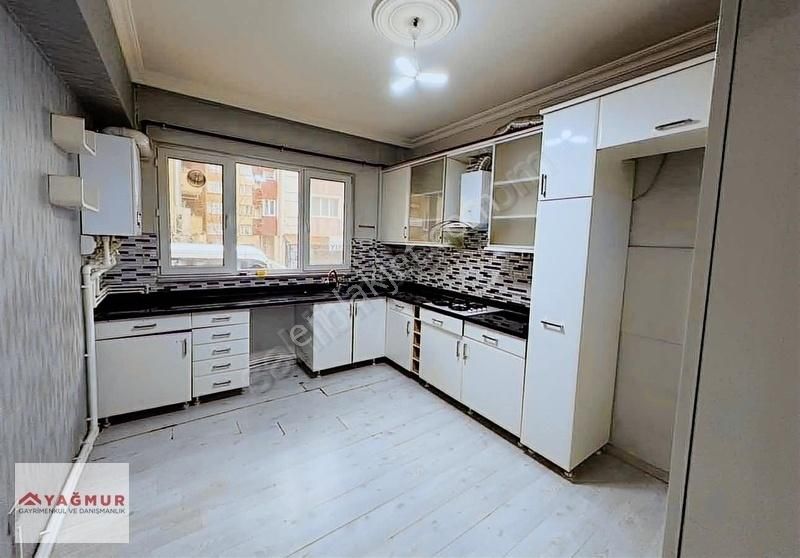 Yg'den Atatürk Bulvarında 160 M2 Kiralık 3+1 Daire