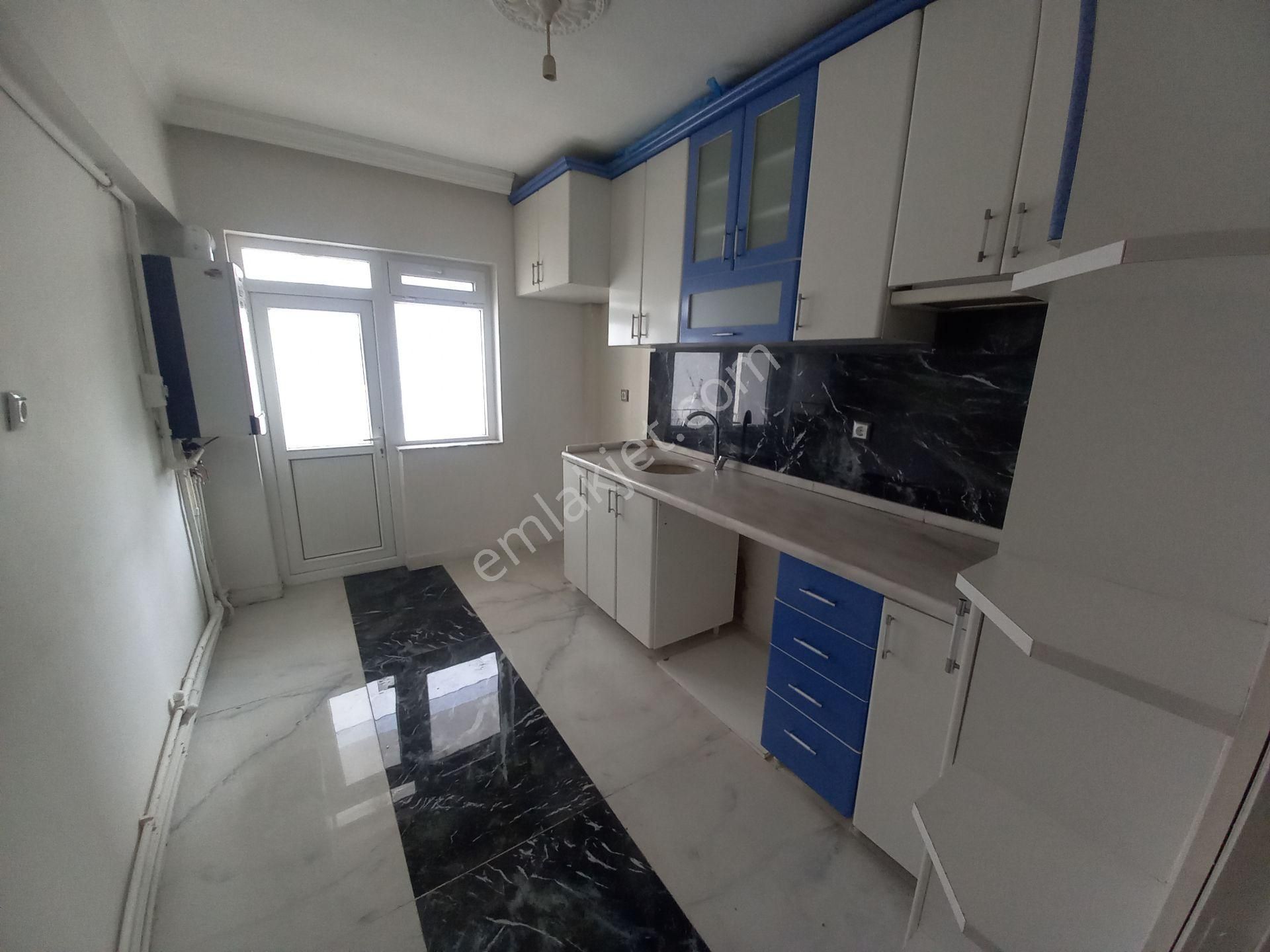 Sincan Plevne Mahallesinde Ara Katta 3+1 Yapılı Daire