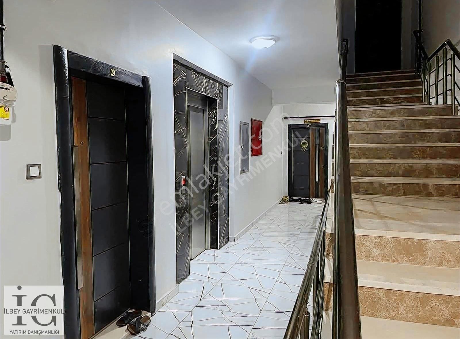 İlbey Gayrimenkul'den Bağcılarda Az Katlı Yeni Kiralık 2+1 Daire