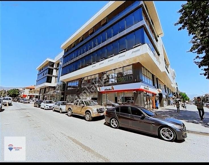 Remax Dem'den Mer Plazada Satılık Ofis.3+1 Ev İle Takas Olabilir