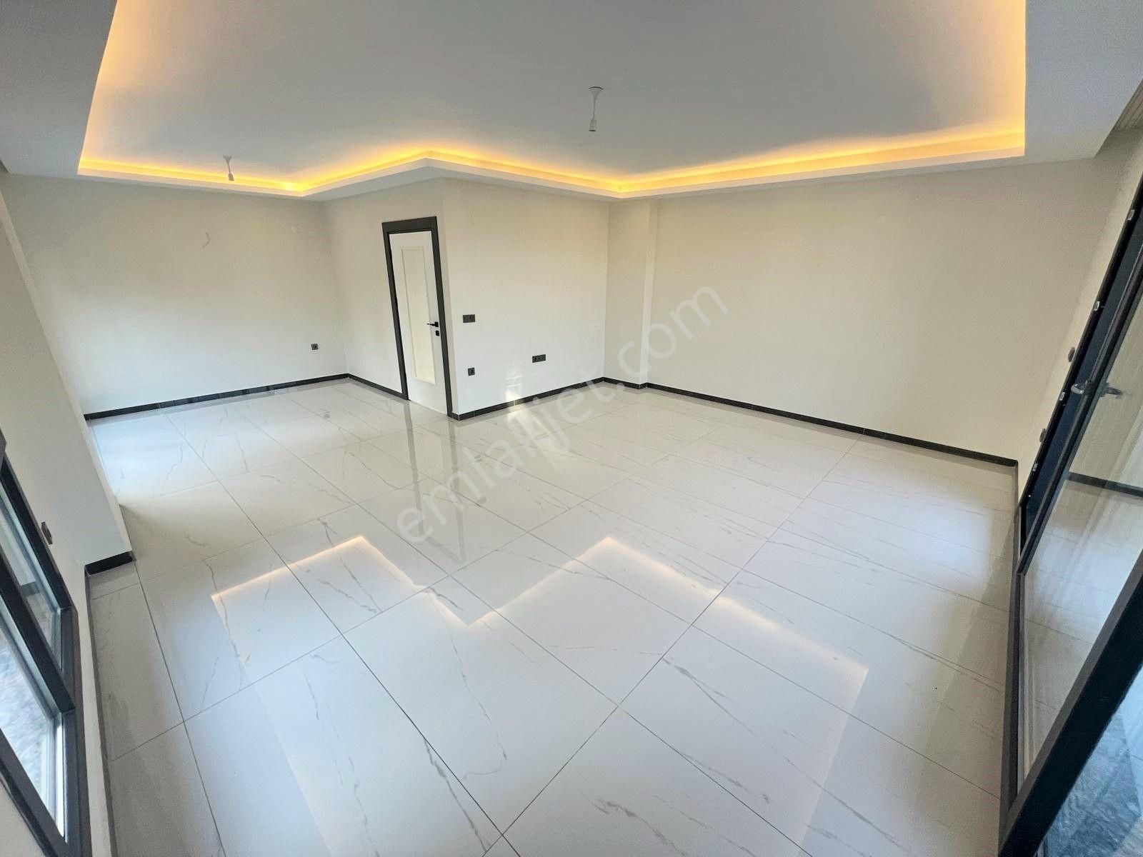 Akçay Aras Emlaktan Gürede Tam Müstakil 4+2 Villa Geniş Aileler İçin