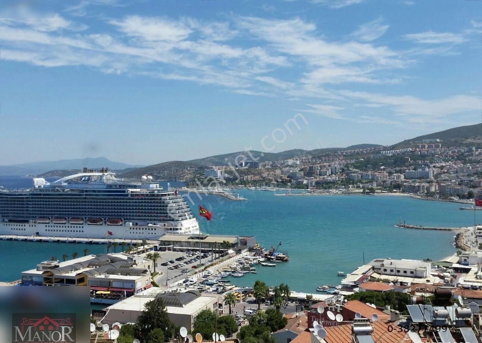 Kuşadası Limanda Muhteşem Manzaralı Eşyalı 2+1 Daire