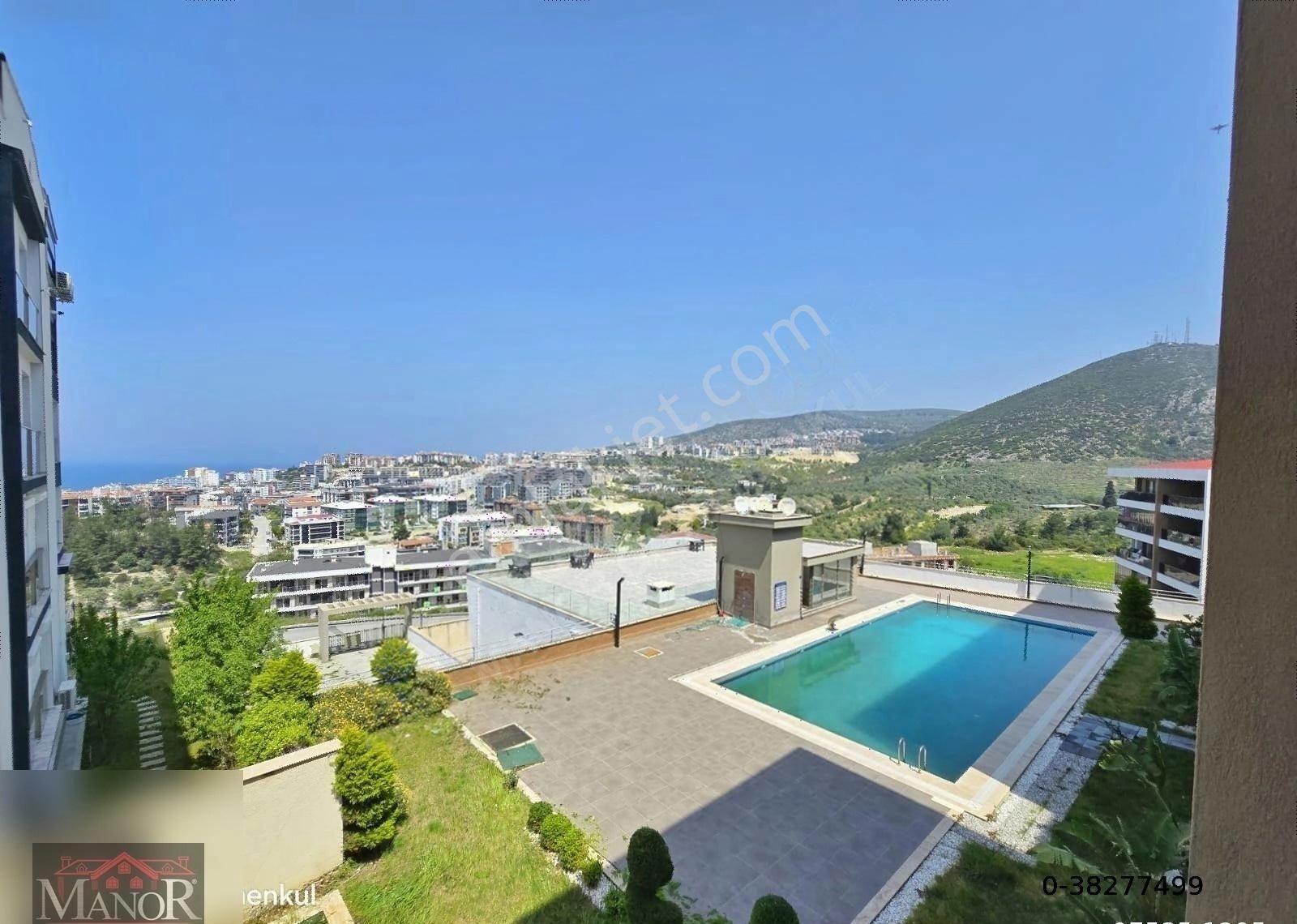 Kuşadası İkiçeşmelik Mah. Adress Residancede Geniş Manzaralı 3+1