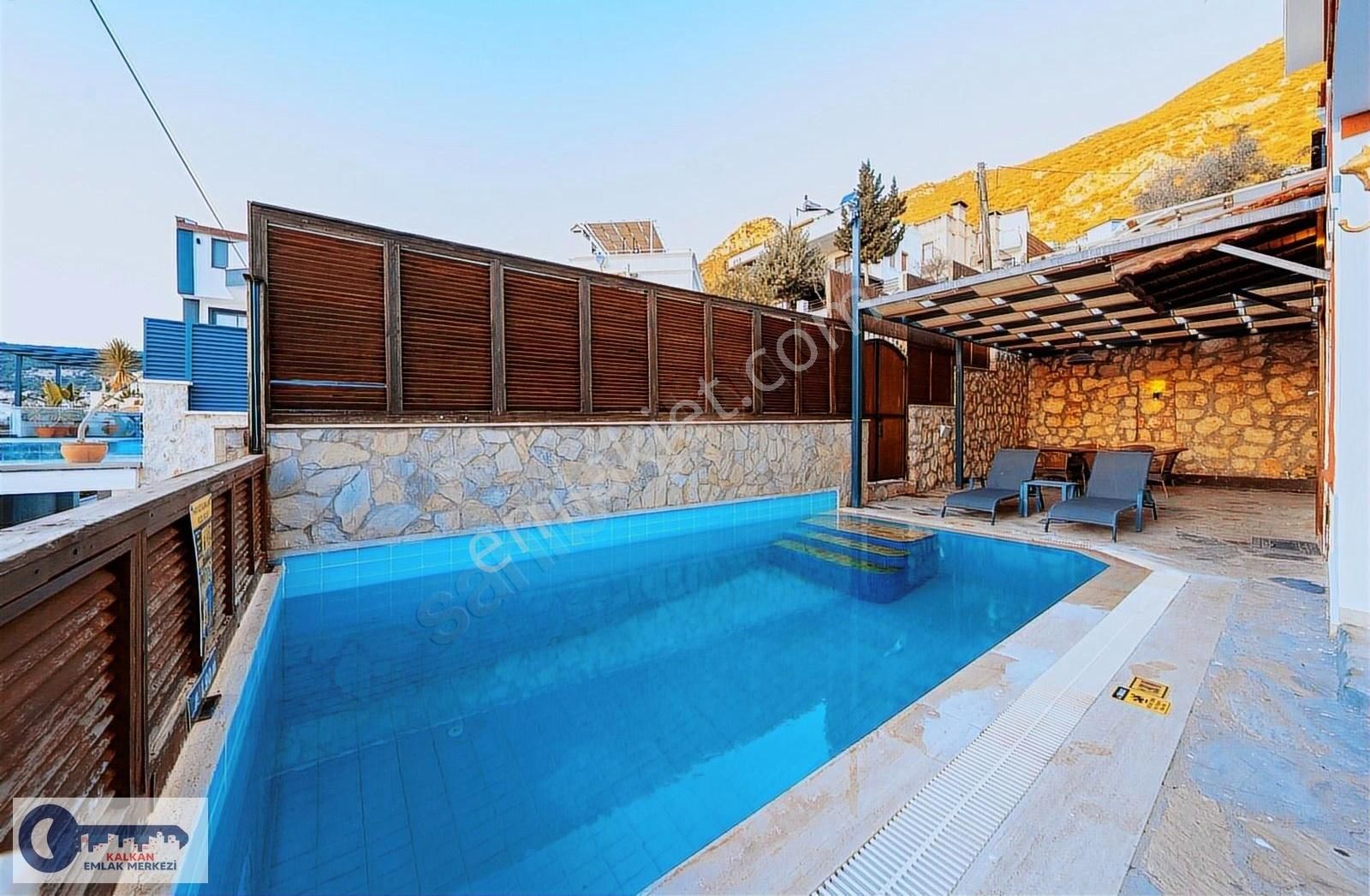 Kalkan'da Özel Havuzlu İmarlı (4+1) Belgeli Tripleks Villa - Görsel 6