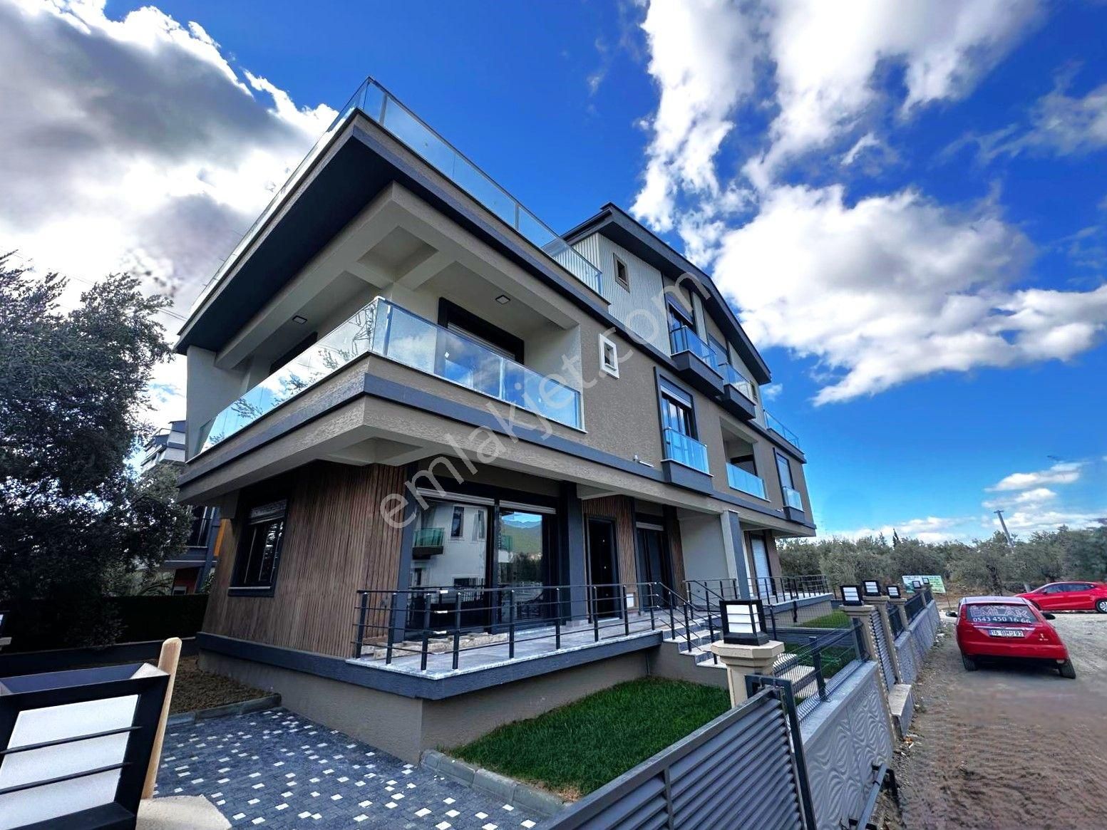 🍀aygülden Edremit Zeytinli'de Muhteşem Dağ Manzarası İle Lüks Bir Yaşam Vadeden Satılık 5+1 Villa🍀