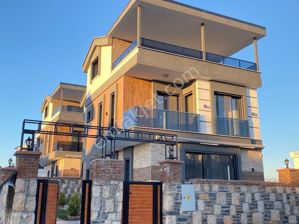 Didim Çamlıkta Denize 300 Metre 4+1 Müstakil Villa