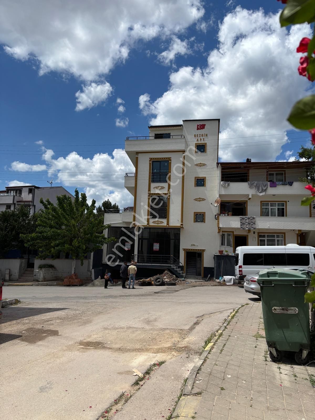 Altuntaş Gayrimenkul'den Körfez Esentepe Mahallesinde 290m² Kiralık İşyeri
