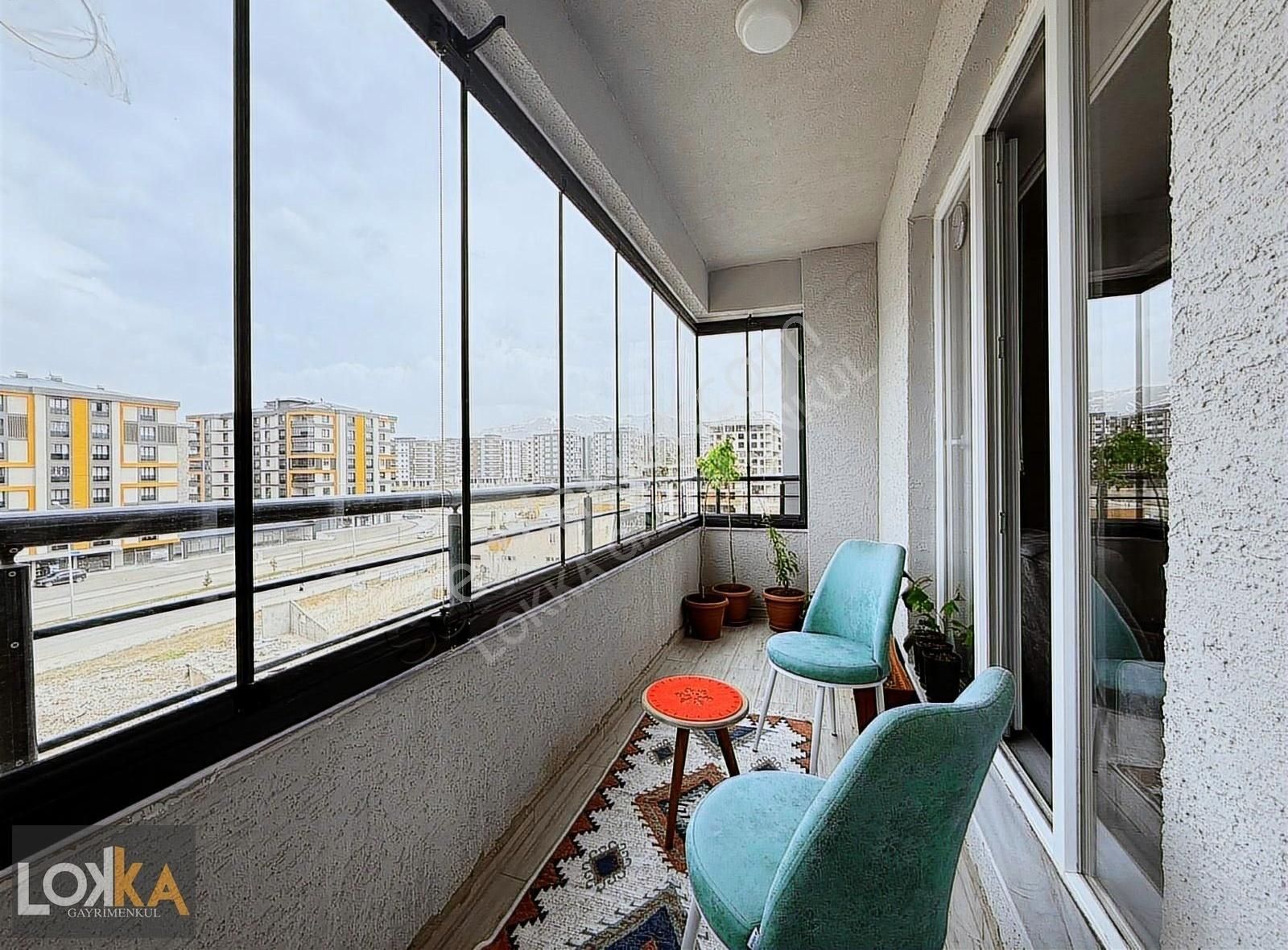 Lokka G.m'den Kombina'da Eşyalı 2+1 Kiralık Lüx Daire