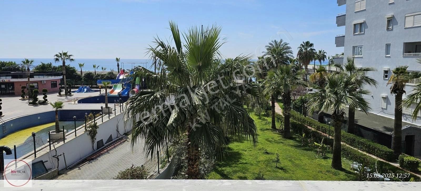 Alanya Konaklı'da Site İçersinde Özel Plajlı 2+1 Satılık Daire