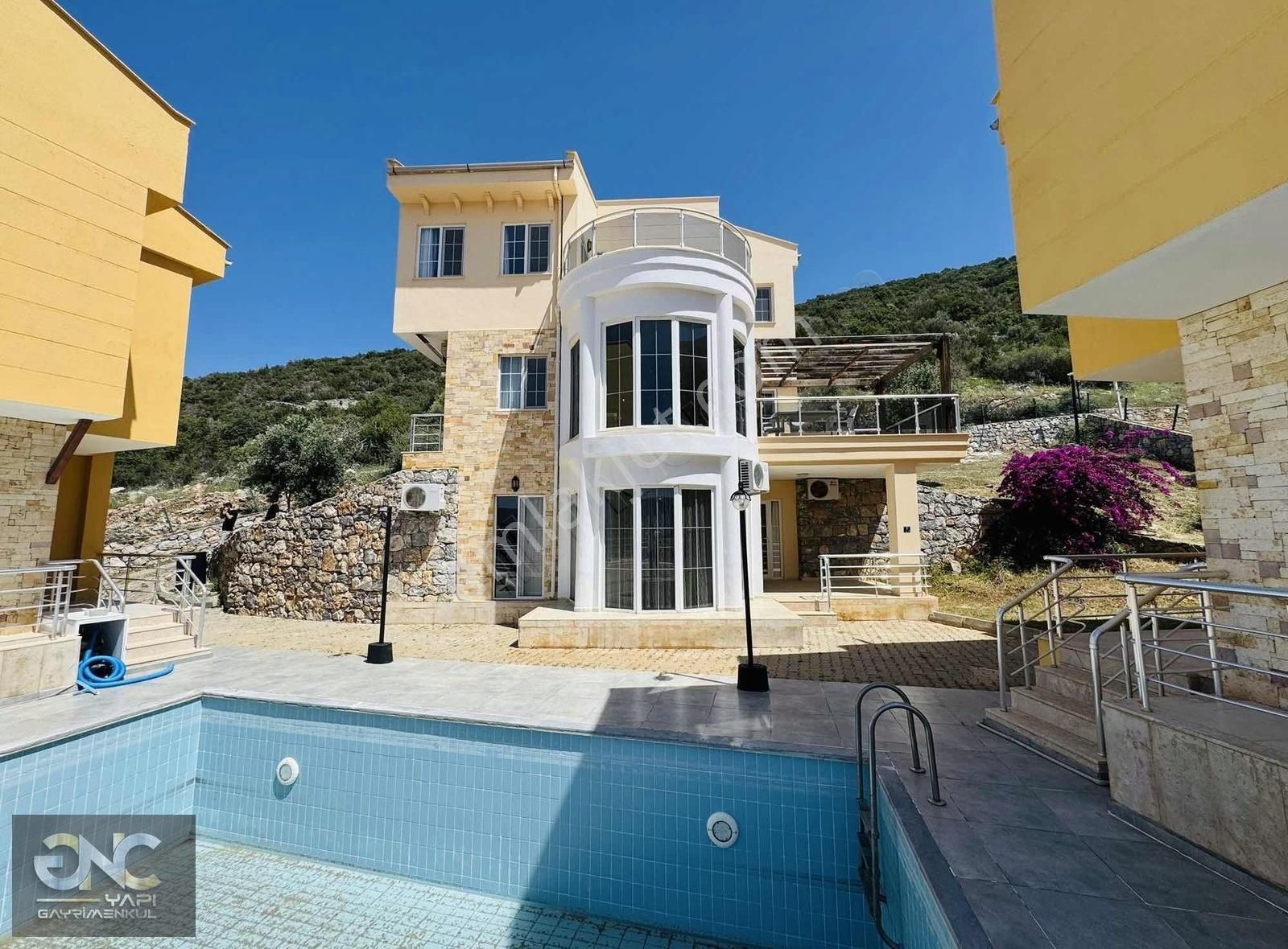 Didim Akbükte Deniz Manzaralı Eşyalı Havuzlu 3+2 Villa - Görsel 14