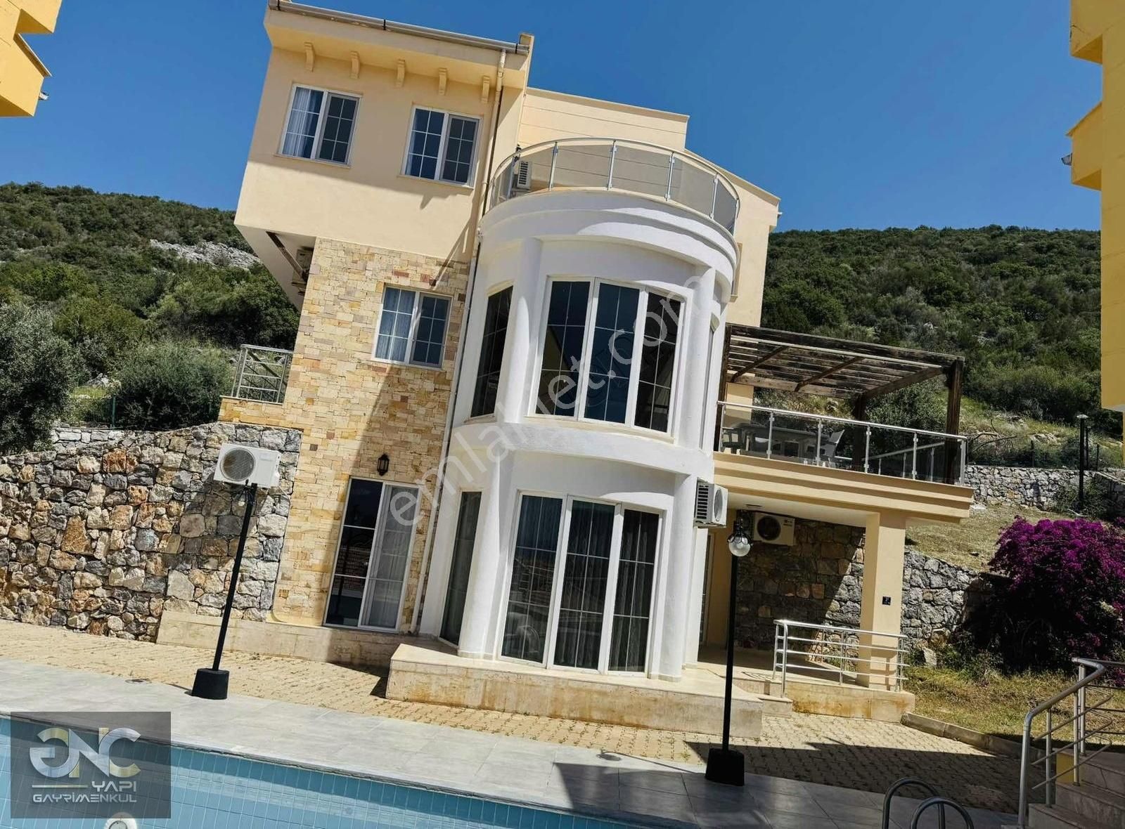 Didim Akbükte Deniz Manzaralı Eşyalı Havuzlu 3+2 Villa - Görsel 10