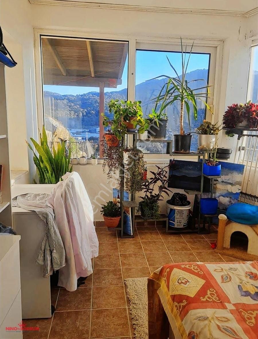 110 M2 , 3+1, Kapalı Mutfaklı, Arakat Daire.