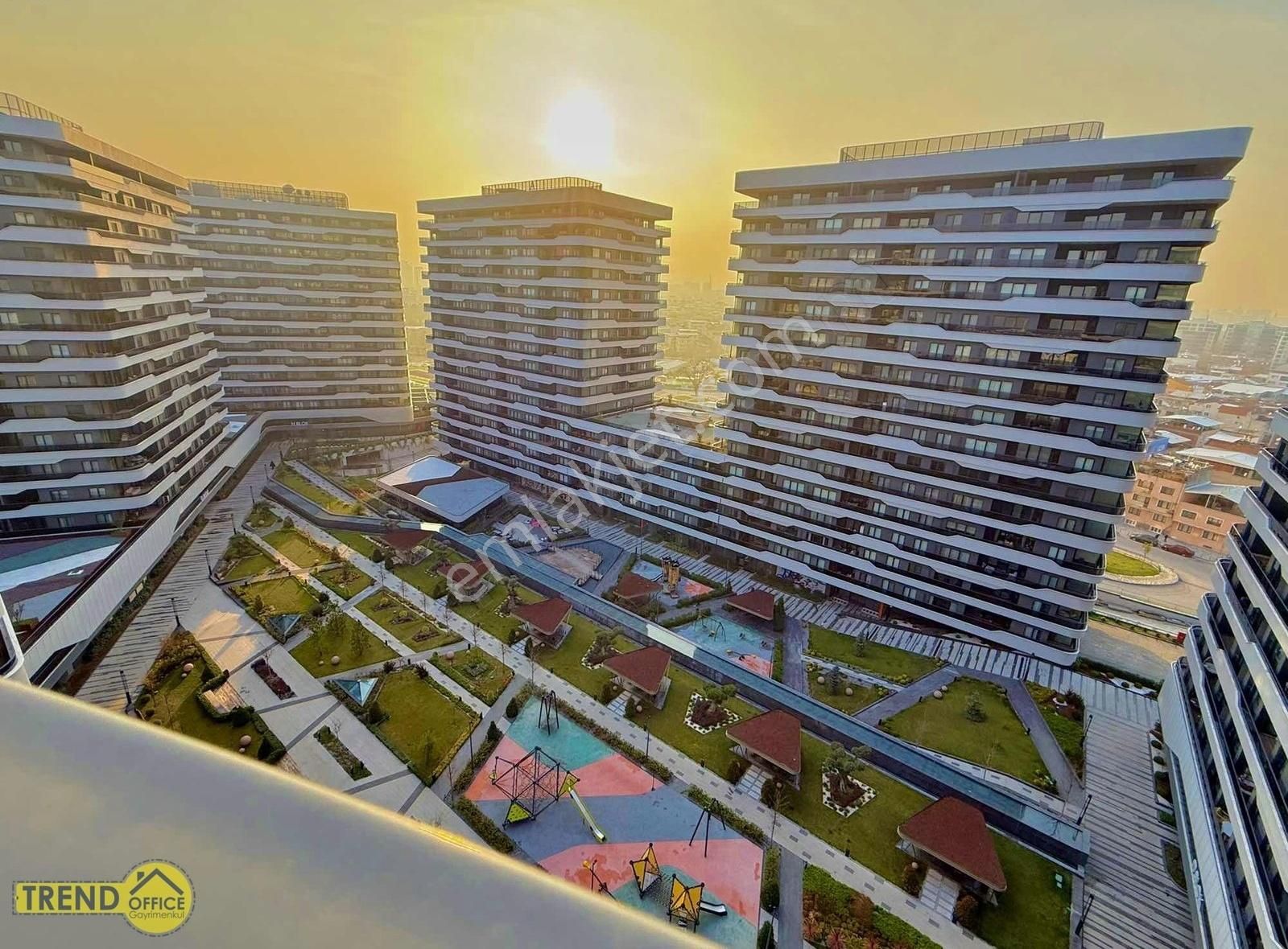 Downtown Konut Etabında Satılık Arakat Manzaralı Eşyalı 2+1
