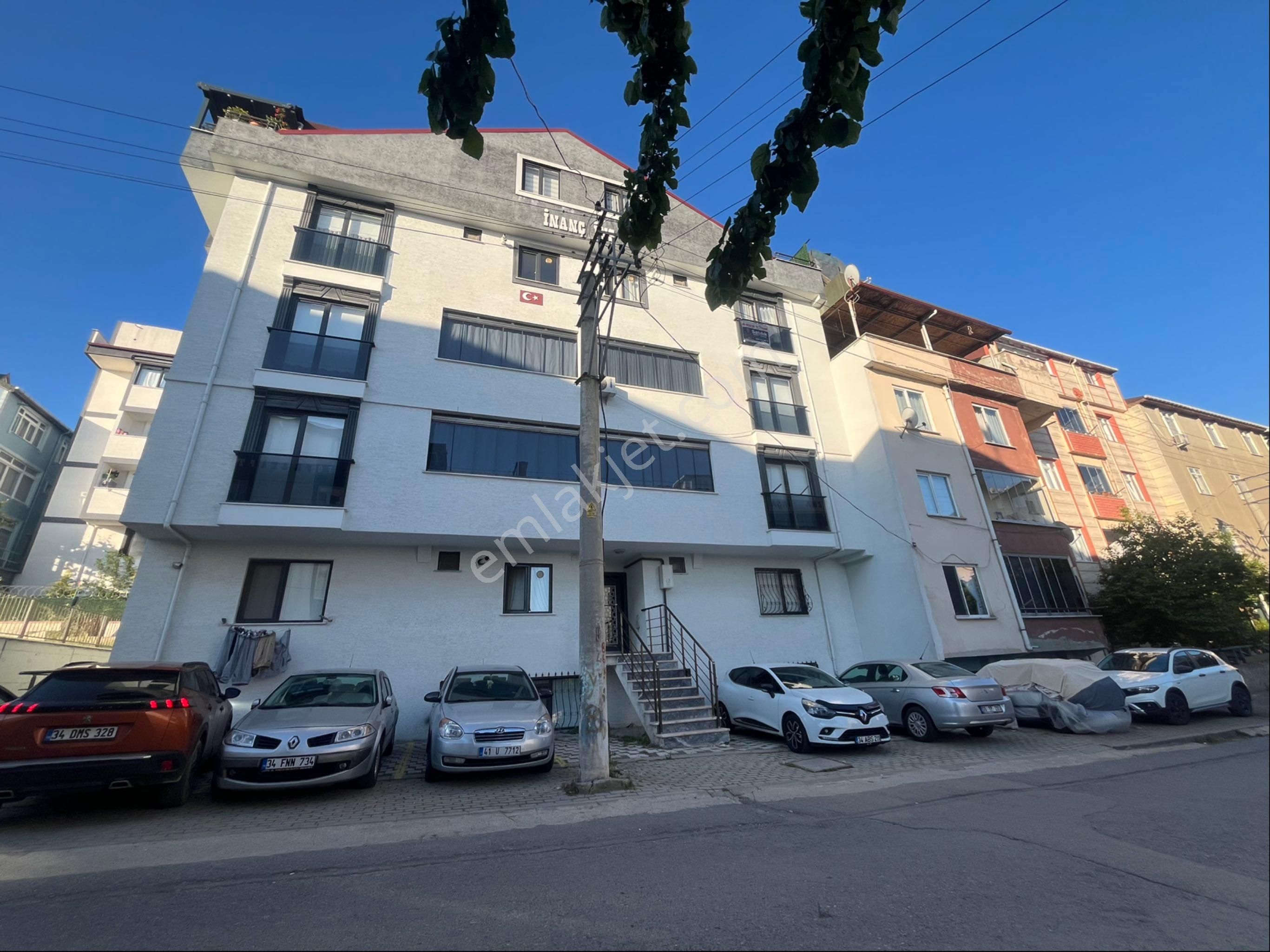 Çayırova Özgürlük Mahallesi Satılık 2+1 Dubleks Daire