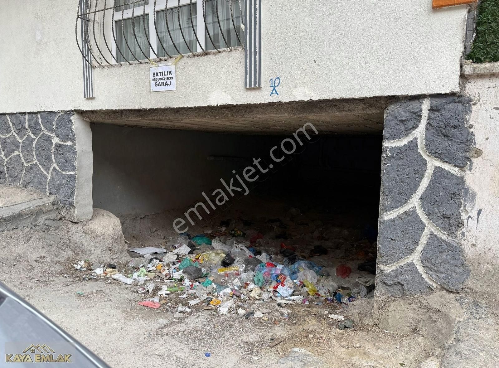 Yeşilevlerde 2 Arabalık Garaj Yeşilevler Camii Yanı