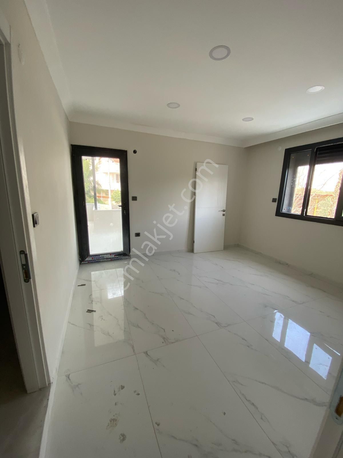 Aydın Didim Fevzipaşa Satılık Denize 600 M. Müstakil Girişli Bahçeli 4+1 Sıfır Villa - Görsel 9