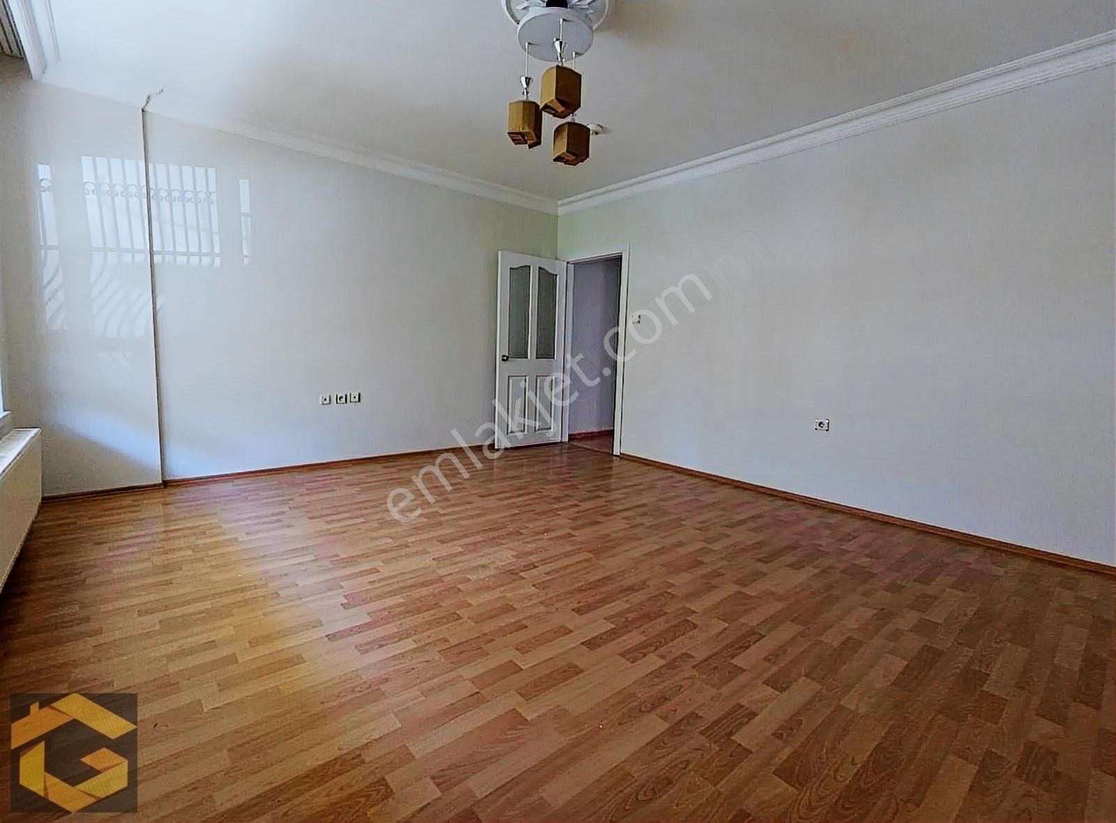 Güneşevler Mahallesi Akyurt Market Yakınında Satılık 3+1 Daire