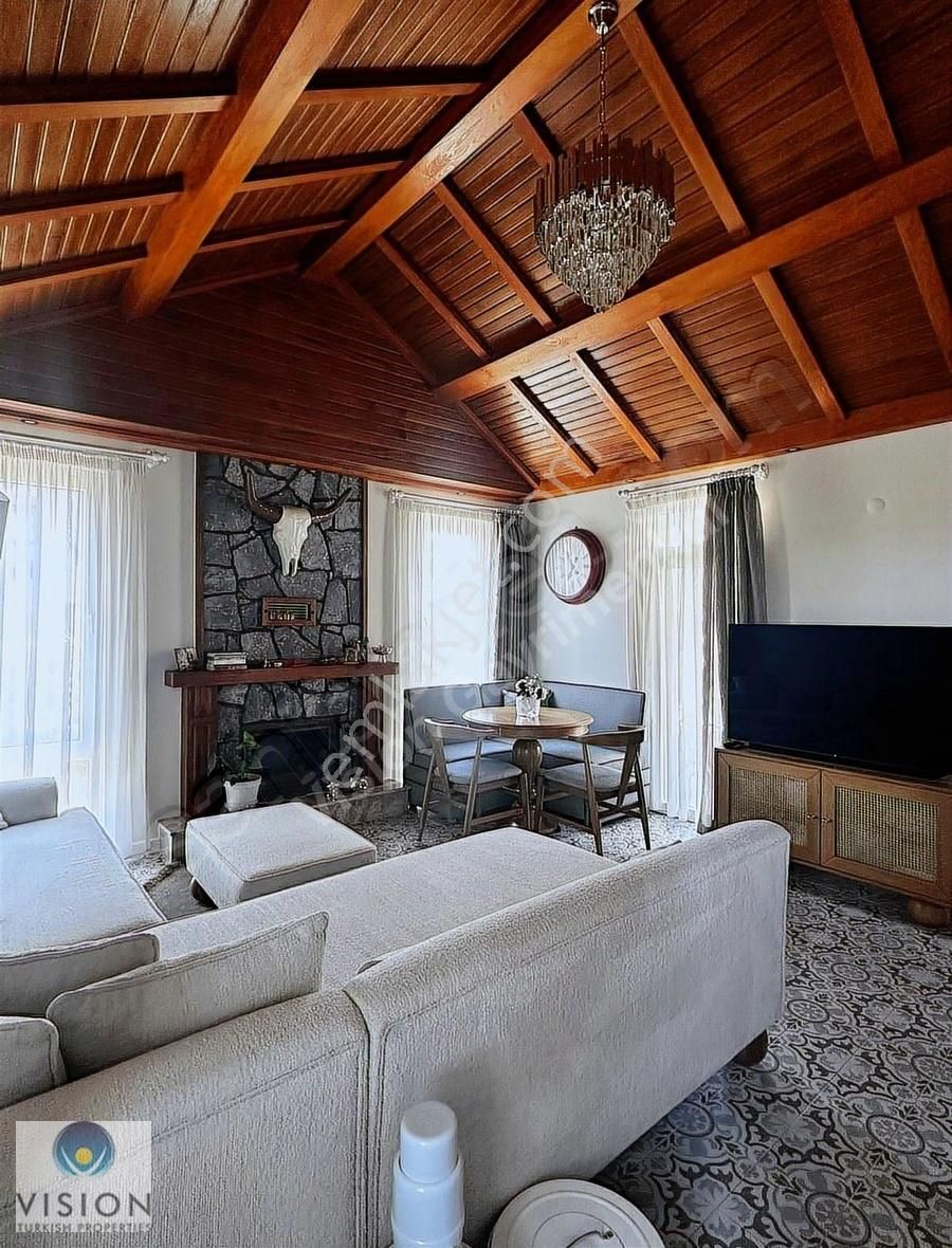 Didim Mavişehirde Tek Katlı Şömineli Havuzlu Müstakil Ev - Görsel 16