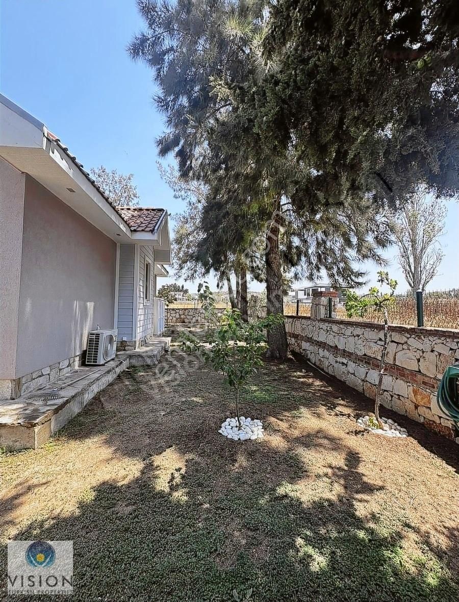 Didim Mavişehirde Tek Katlı Şömineli Havuzlu Müstakil Ev - Görsel 23