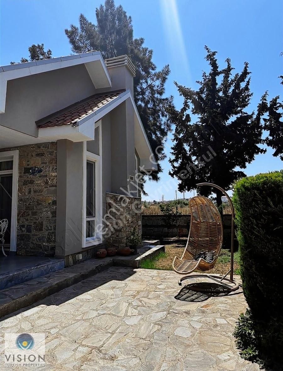 Didim Mavişehirde Tek Katlı Şömineli Havuzlu Müstakil Ev - Görsel 2